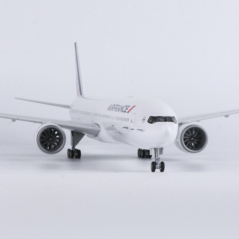 1/150 Large Scale Plane 47cm F - đánh giá và giá Model Kit Plane