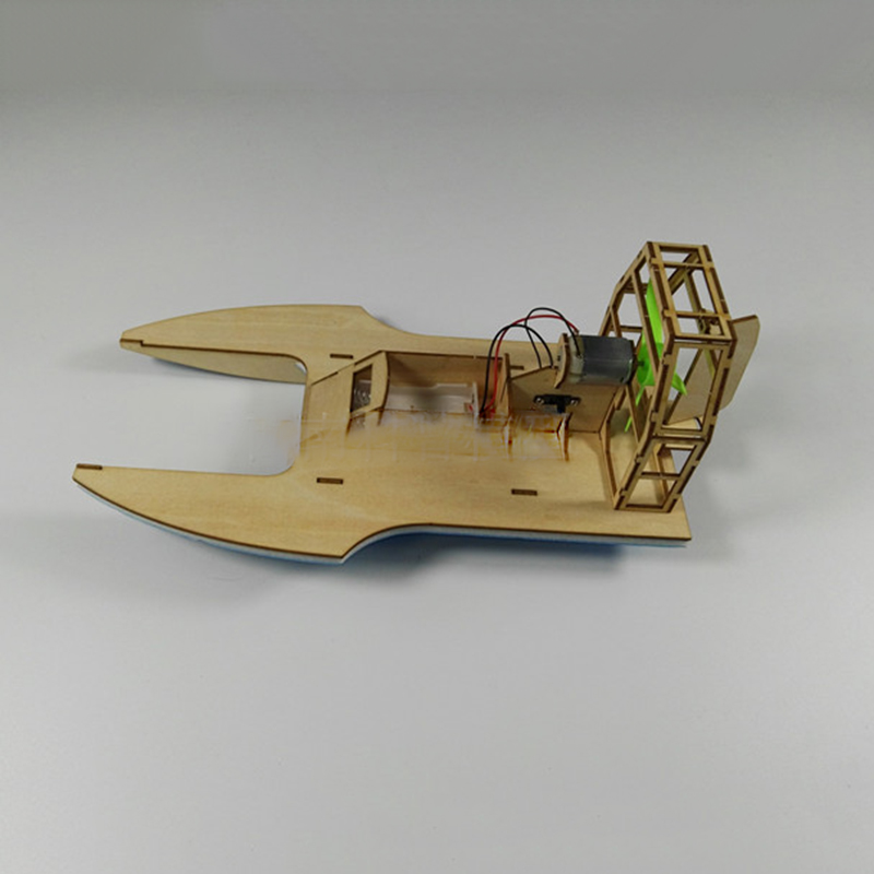 Flying Fish Assembled Electric - đánh giá và giá Model Kit Yacht